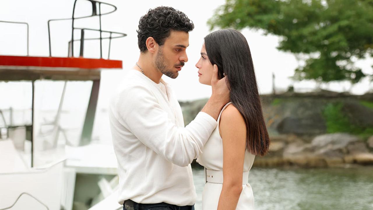 مسلسل عيناك كالبحر الاسود الحلقة 16 السادسة عشر مترجمة و الاخيرة