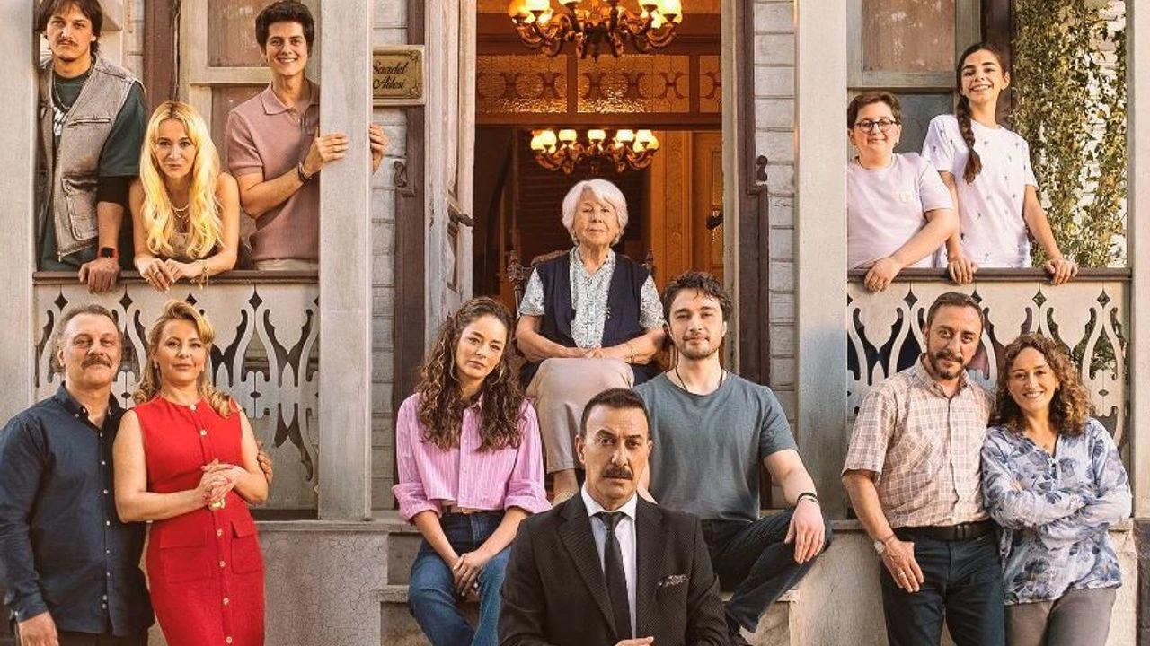 مسلسل السعادة العائلية الحلقة 11 الحادية عشر مترجمة